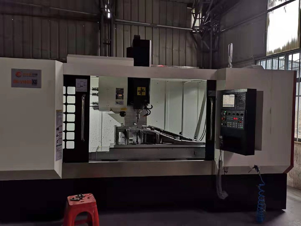 V1600裝備加工現場.jpg